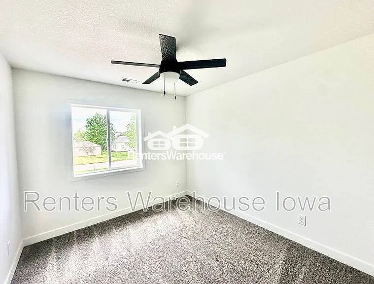 2103 Willis Ave — Photo 9