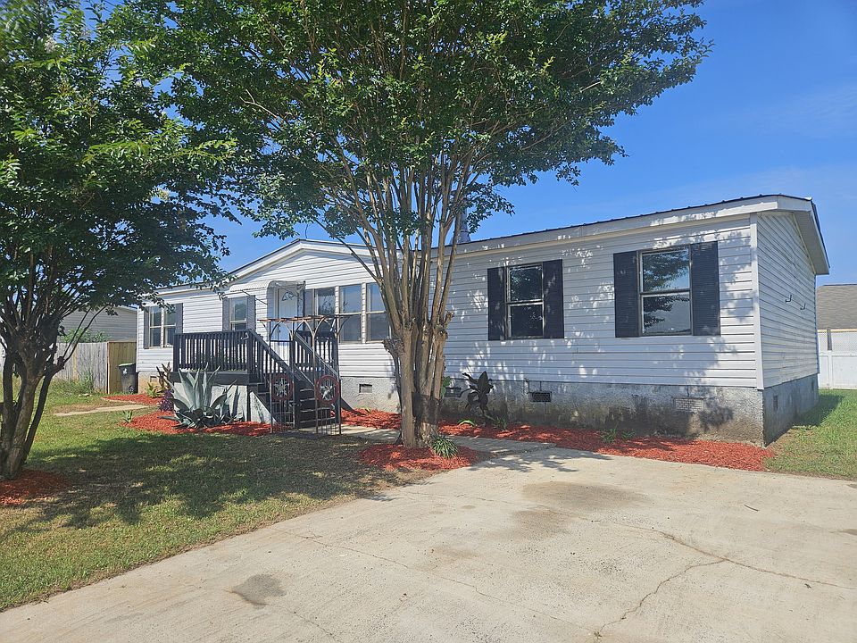 1st image of 302 Waverly Ln