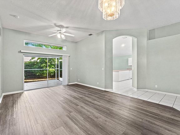 3rd image of 6333 UNGERER Street