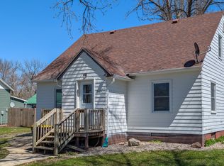545 2nd Ave SE, Wells, MN 56097