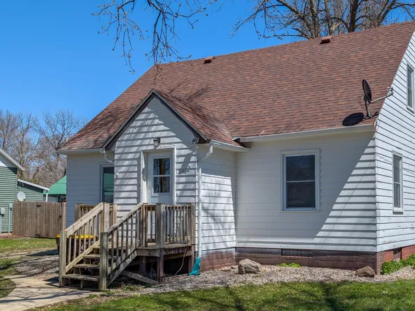 545 2nd Ave SE, Wells, MN 56097
