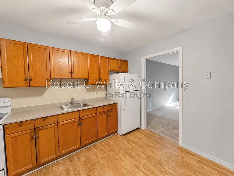1730 State St #408 — Photo 3