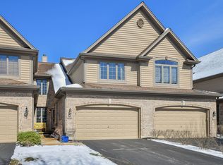 26W024 Klein Creek Dr, Winfield, IL 60190