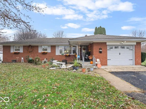 1118 Mullinix Rd, Greenwood, IN 46143