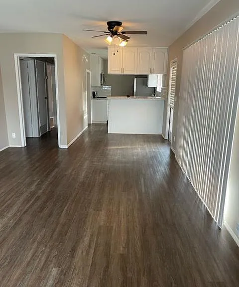 20532 Vose St — Photo 10