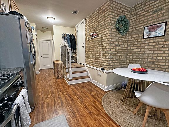 2nd image of 4516 N Ashland Ave APT Ge