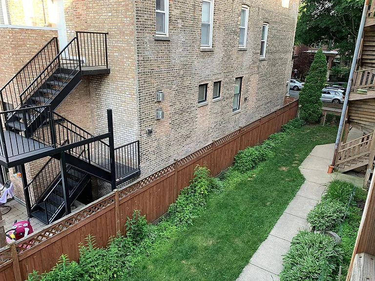 3709 N Hoyne Ave #2 — Photo 18