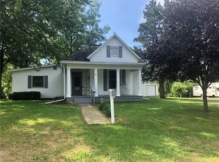 45 Archer Ave, Marshall, IL 62441