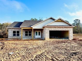 210 Madix Dr, Eclectic, AL 36024