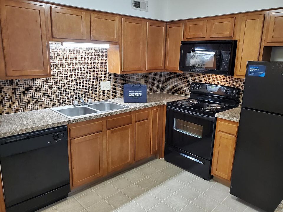 1st image of 1687 Hampton Knoll Dr