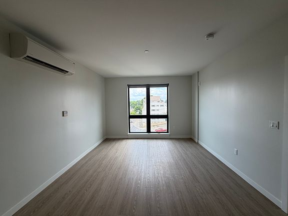 4th image of 6B Rantoul St #410