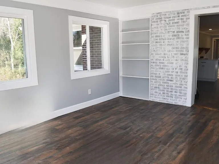 311 Crestwood Dr — Photo 4