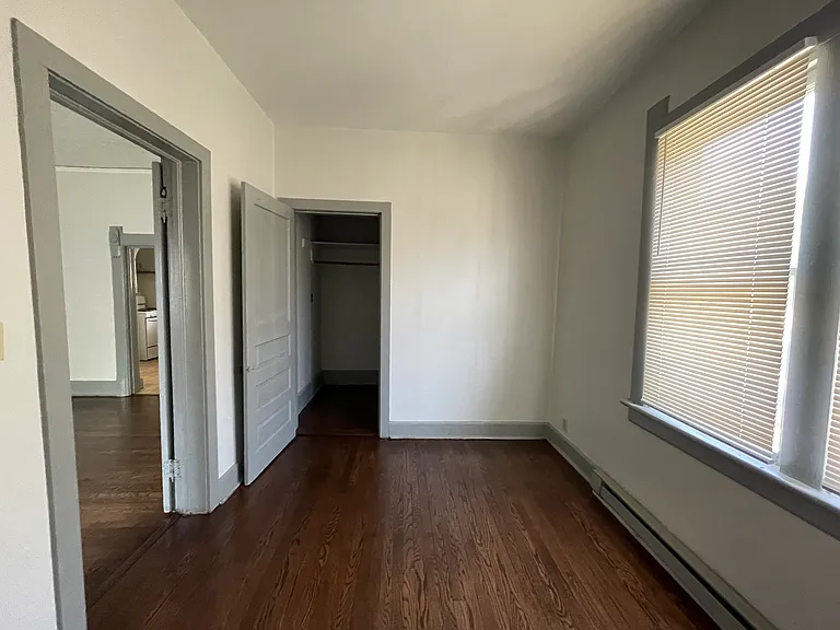 2033 N Cambridge Ave #2 — Photo 5
