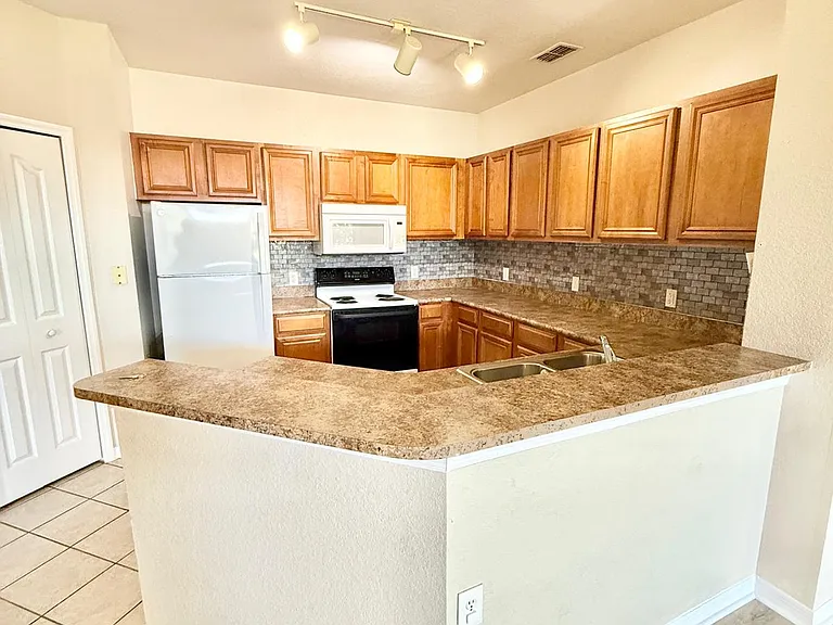 6169 Metrowest Blvd #1-307 — Photo 8