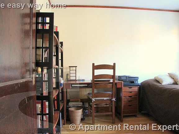 3rd image of 31-33 Brimmer St