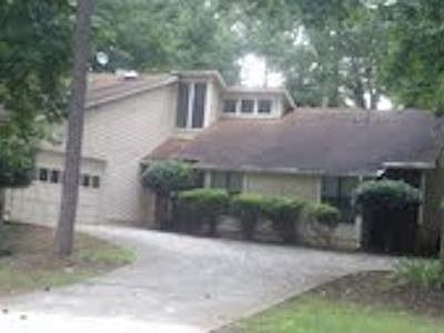 1st image of 723 Post Road Dr
