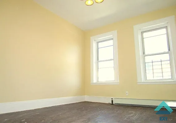 Rented by EXR | media 26