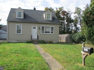 1211 Newport Rd, Bristol, PA 19007