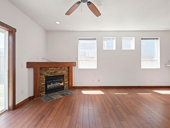 5th image of 3328 NE 74th Ave