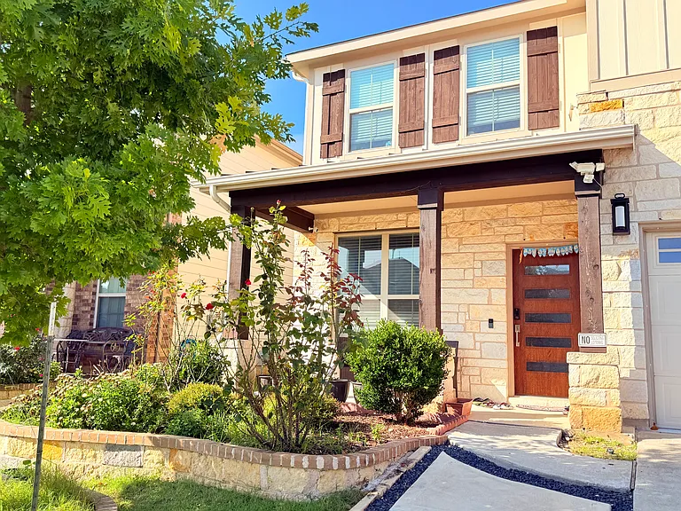 3109 Maysilee St — Photo 3