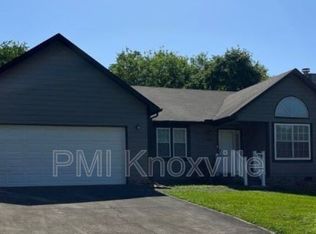 1504 Randall Park Dr, Knoxville, TN 37922