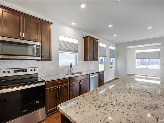 5th image of 50281 Fowler Rd