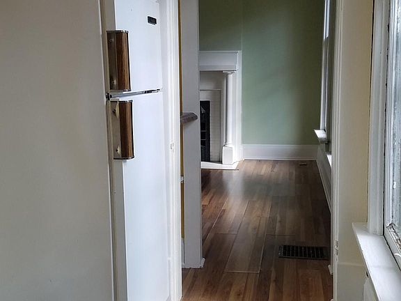 4th image of 356 E 14th Ave APT 2