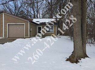 2226 Versailles Village Pl, Fort Wayne, IN 46808