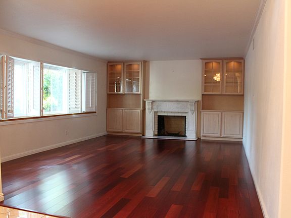 3rd image of 20025 Glen Brae Dr