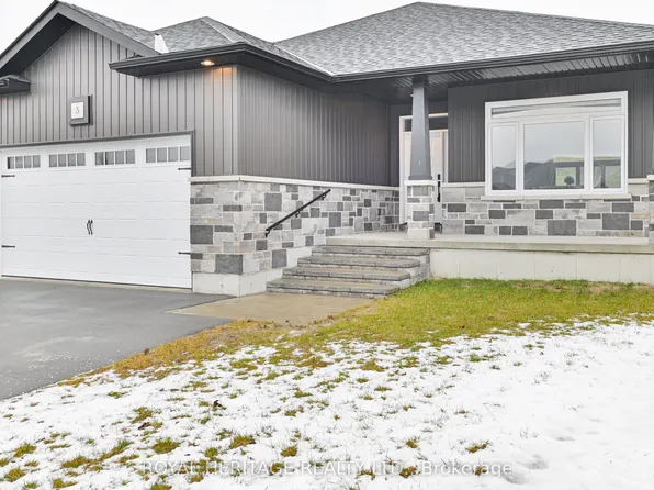 5 Schmidt Way, Quinte West, ON K8V 0L6