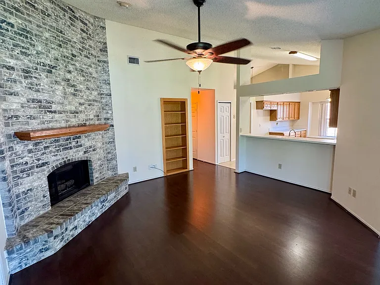 4410 San Mateo Ln — Photo 7