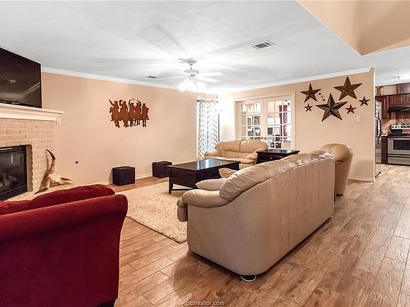 4th image of 1204 Spartanburg Ct