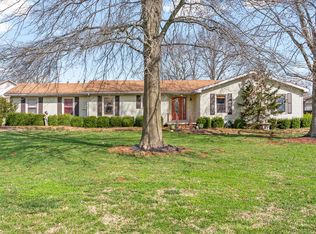 1123 Pin Oak Dr, Hopkinsville, KY 42240