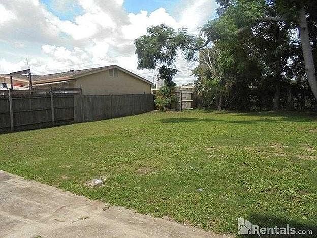 1st image of 4124 Ruby Dr W
