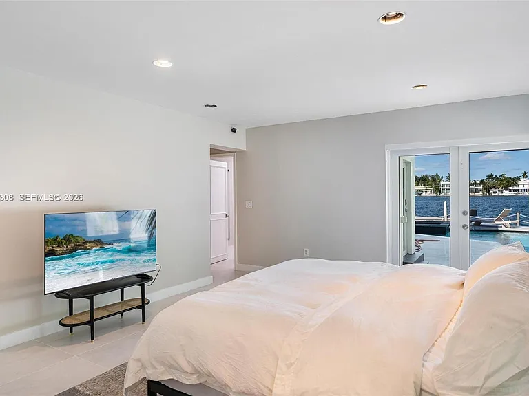 1055 Stillwater Dr — Photo 17