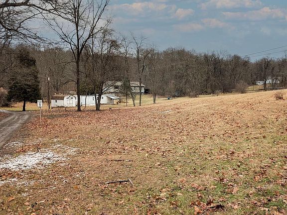 5th image of 586 Old Limekiln Ln