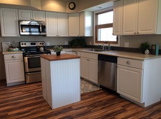 207 N Main St, Conrad, IA 50621