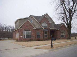 5348 W Yellow Brick Rd, Fayetteville, AR 72704