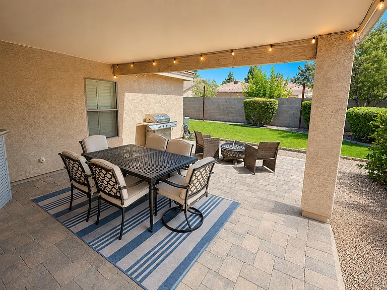 465 W Midland Ln — Photo 23