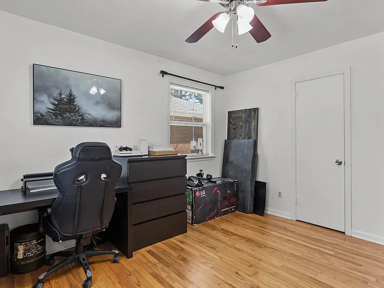 6176 Newark Ave — Photo 15