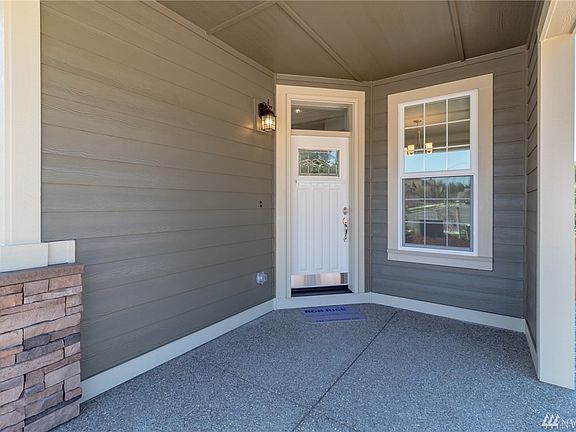 3rd image of 4002 23rd St SE