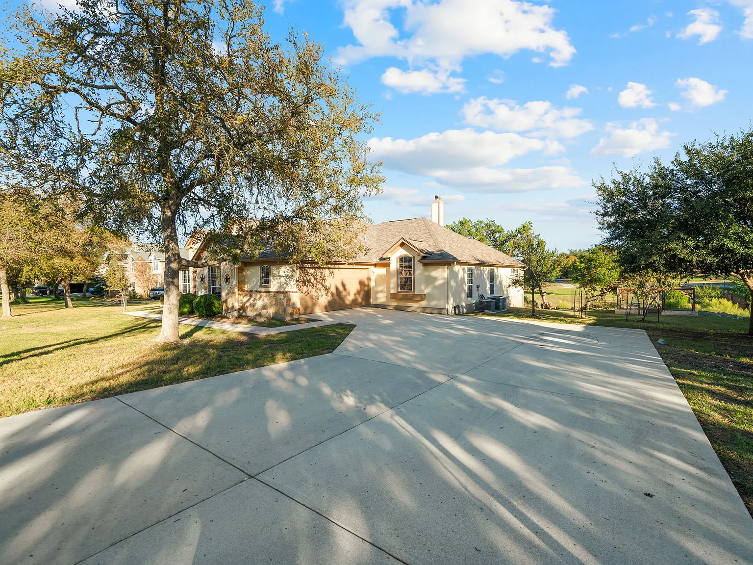 4 bed, 3170 sqft, $3,200 — Photo 4