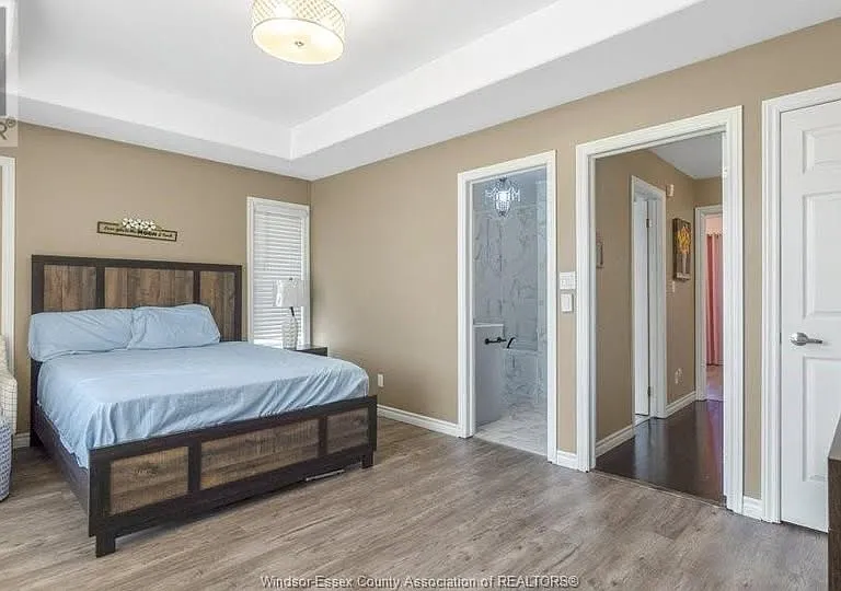 2239 Longfellow Ave — Photo 4