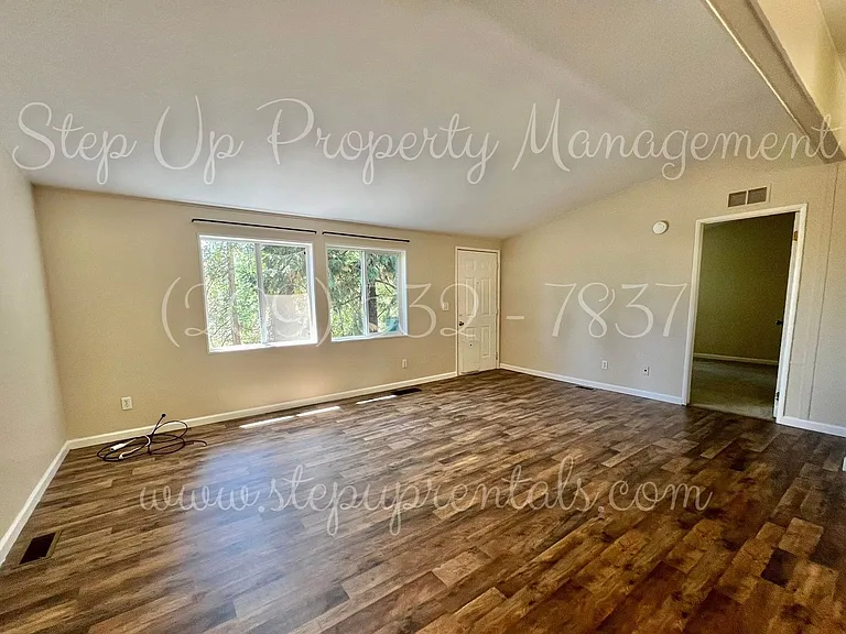 23495 Kreitzer Way — Photo 9