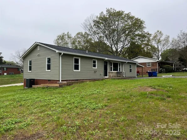 8124 Wood St, Mount Pleasant, NC 28124