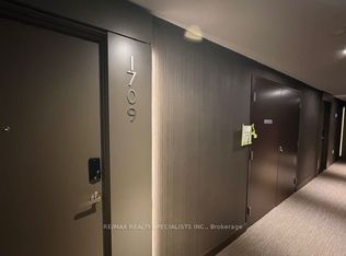 448 Burnhamthorpe Rd W #1709, Mississauga, ON L5B 3C2