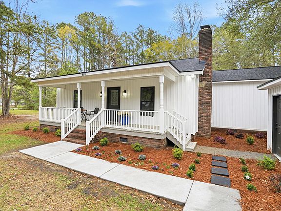 3rd image of 607 Lazy Hill Rd