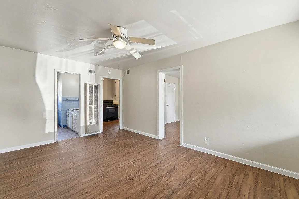 Easy Access and well maintained 2bed 1Bath — Photo 3