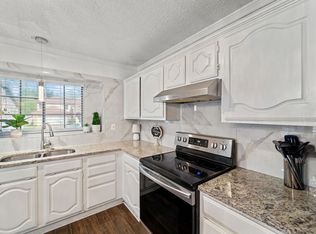 439 Running Brook Ln, Mesquite, TX 75149