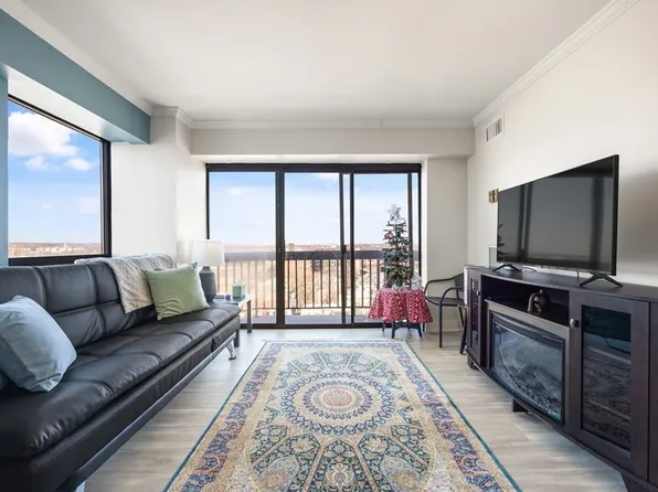 15 N Beacon St #814, Allston, MA 02134